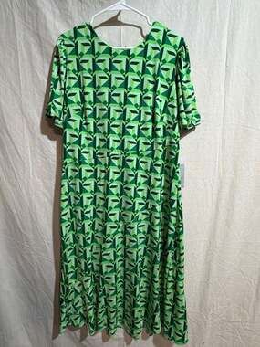 Donna Morgan Geometric Print Midi Dress in Mint Green